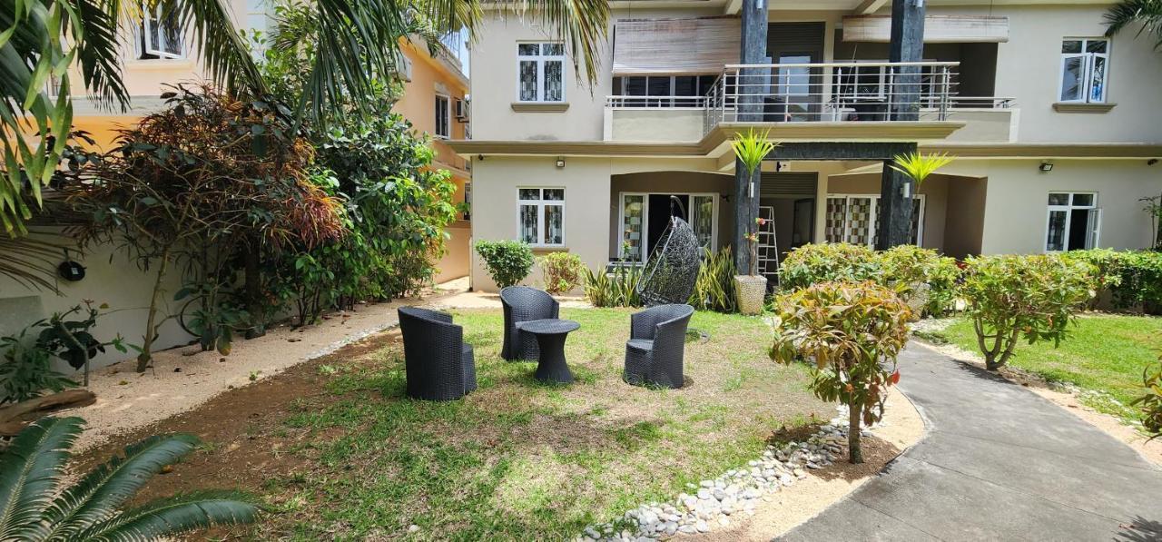 Number 5, Pebble Bay Appartments Grand Baie Exterior photo
